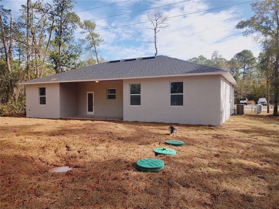 For Sale: $334,000 (3 beds, 2 baths, 1517 Square Feet)