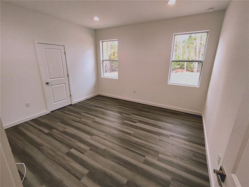 For Sale: $334,000 (3 beds, 2 baths, 1517 Square Feet)