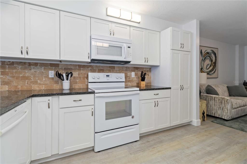 В аренду: $3,500 (2 спален, 2 ванн, 1602 Квадратных фут)