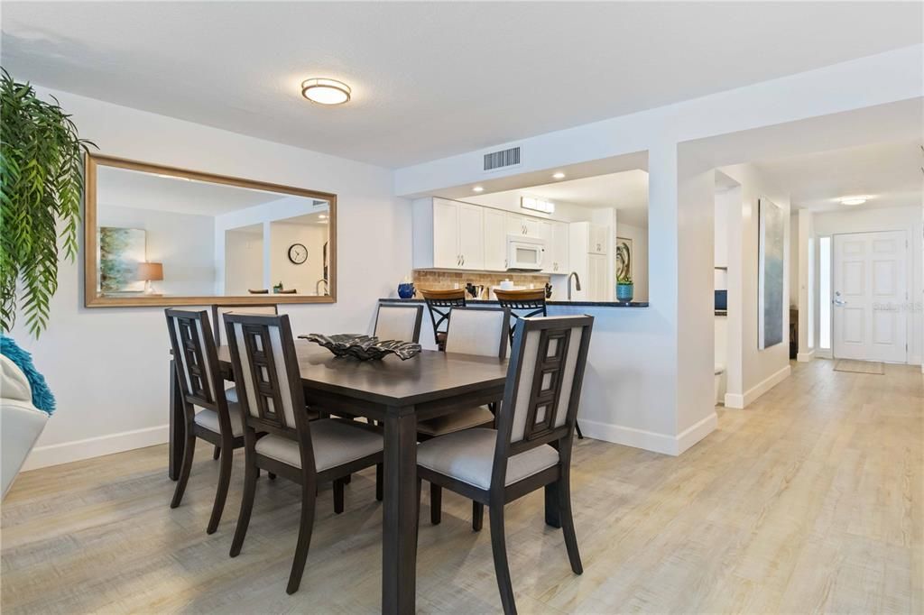 В аренду: $3,500 (2 спален, 2 ванн, 1602 Квадратных фут)