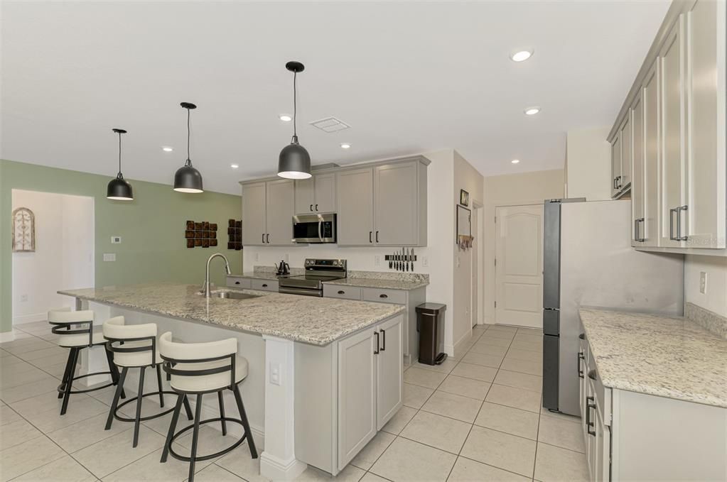 For Sale: $359,900 (4 beds, 2 baths, 1998 Square Feet)