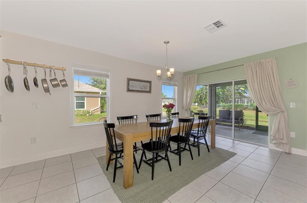 For Sale: $359,900 (4 beds, 2 baths, 1998 Square Feet)