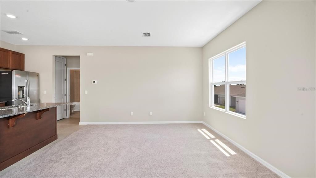 For Rent: $1,700 (1 beds, 1 baths, 840 Square Feet)