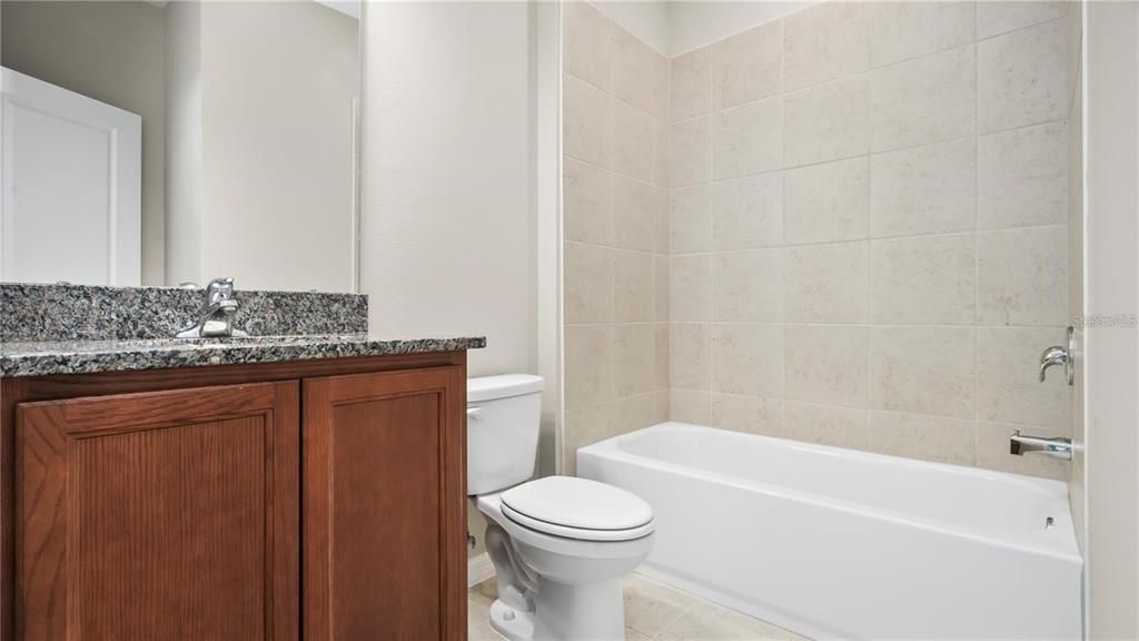 For Rent: $1,700 (1 beds, 1 baths, 840 Square Feet)