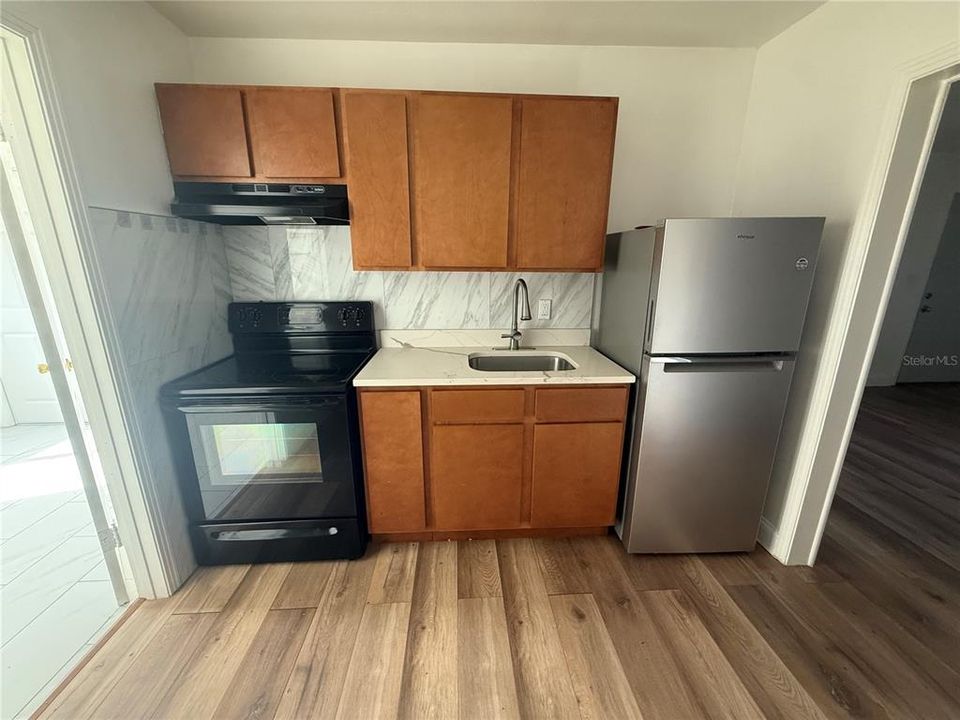 For Rent: $1,300 (1 beds, 1 baths, 525 Square Feet)