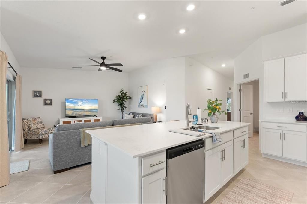 En Renta: $1,900 (2 camas, 2 baños, 1366 Pies cuadrados)