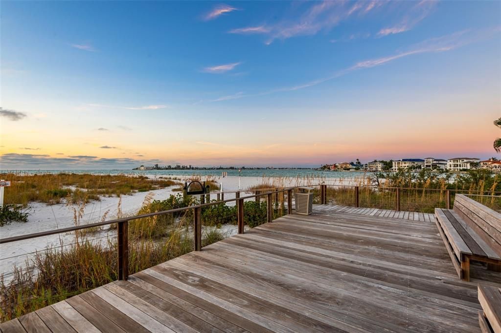 待售: $3,499,500 (3 贝兹, 3 浴室, 2939 平方英尺)