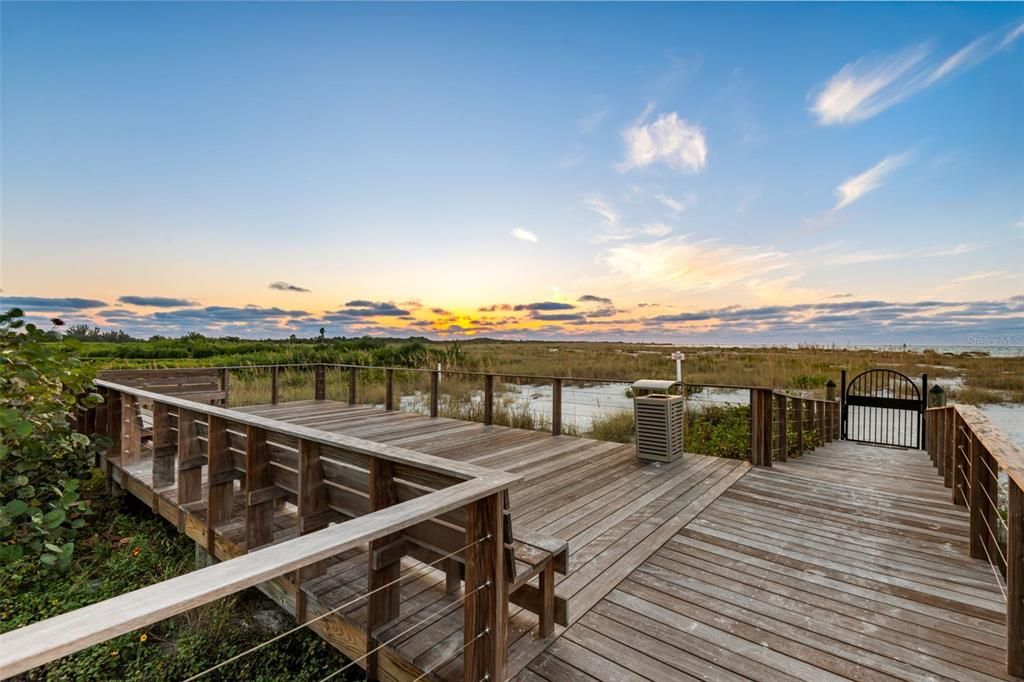 待售: $3,499,500 (3 贝兹, 3 浴室, 2939 平方英尺)