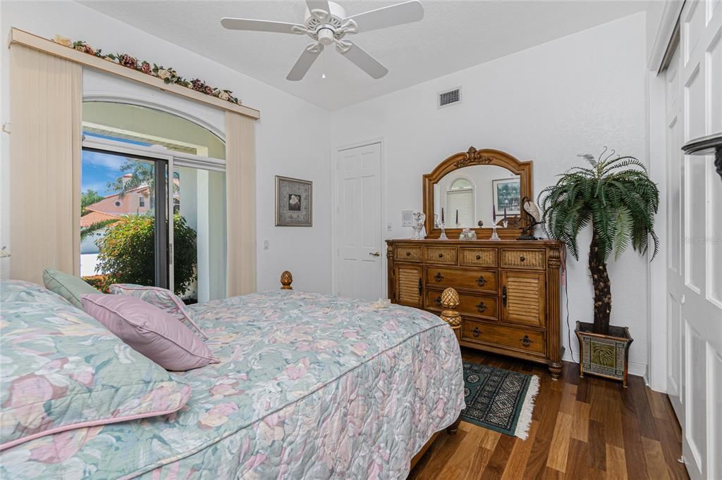 На продажу: $2,000,000 (6 спален, 5 ванн, 5695 Квадратных фут)