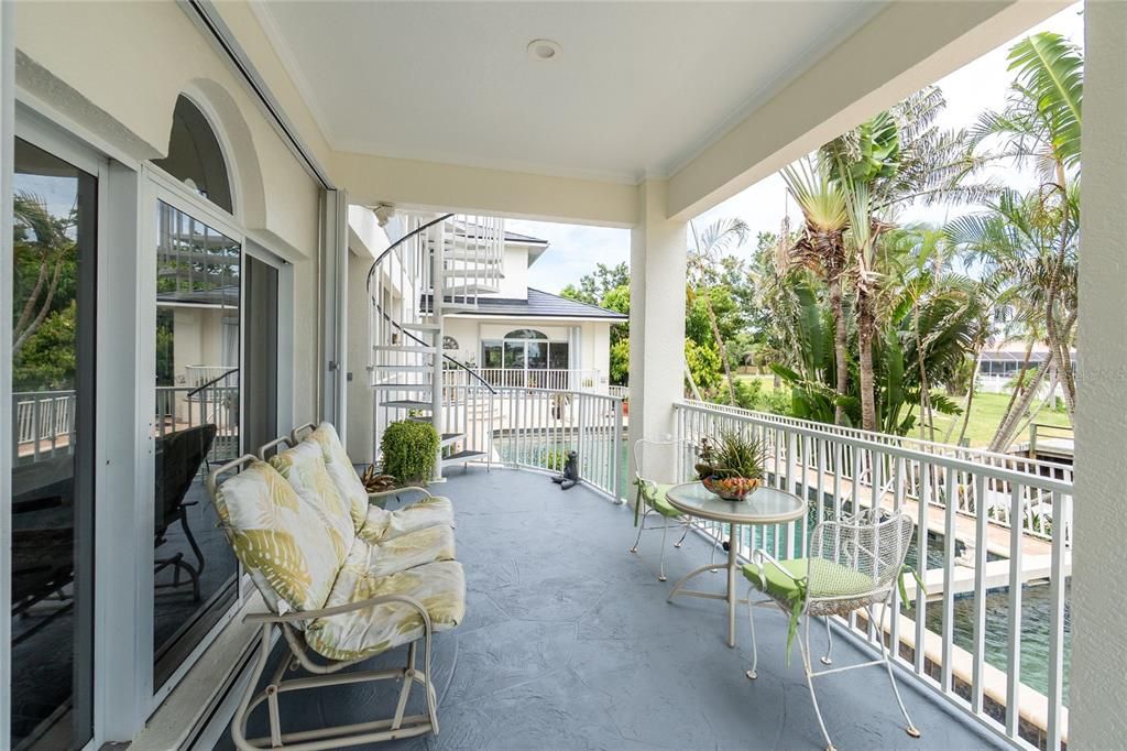 На продажу: $2,000,000 (6 спален, 5 ванн, 5695 Квадратных фут)