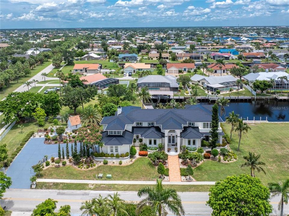 На продажу: $2,000,000 (6 спален, 5 ванн, 5695 Квадратных фут)