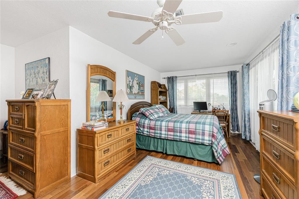 На продажу: $2,000,000 (6 спален, 5 ванн, 5695 Квадратных фут)