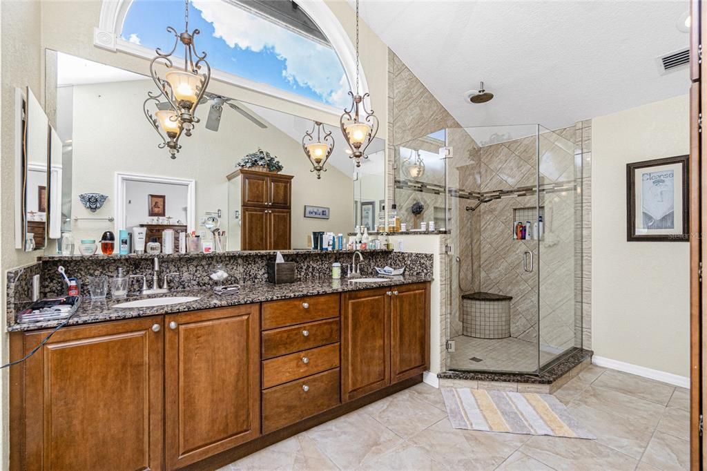 На продажу: $2,000,000 (6 спален, 5 ванн, 5695 Квадратных фут)