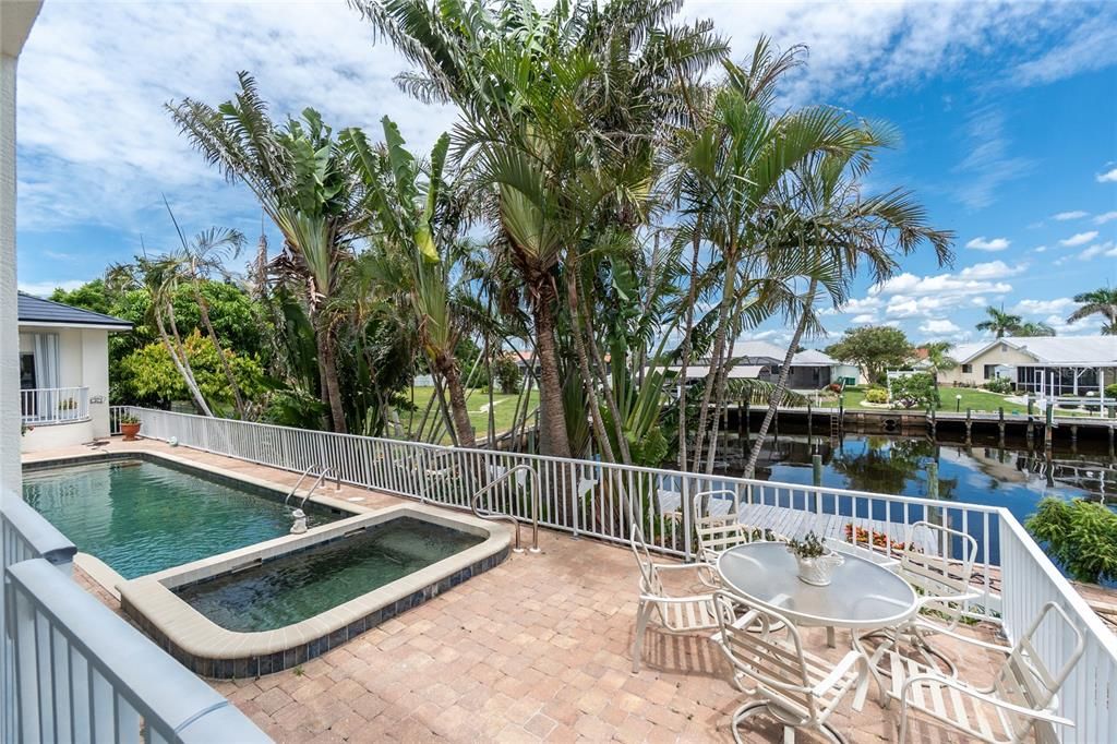 На продажу: $2,000,000 (6 спален, 5 ванн, 5695 Квадратных фут)