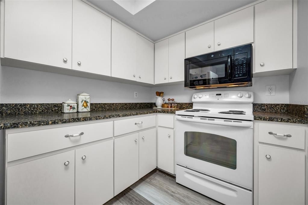 En Venta: $265,500 (2 camas, 2 baños, 1470 Pies cuadrados)