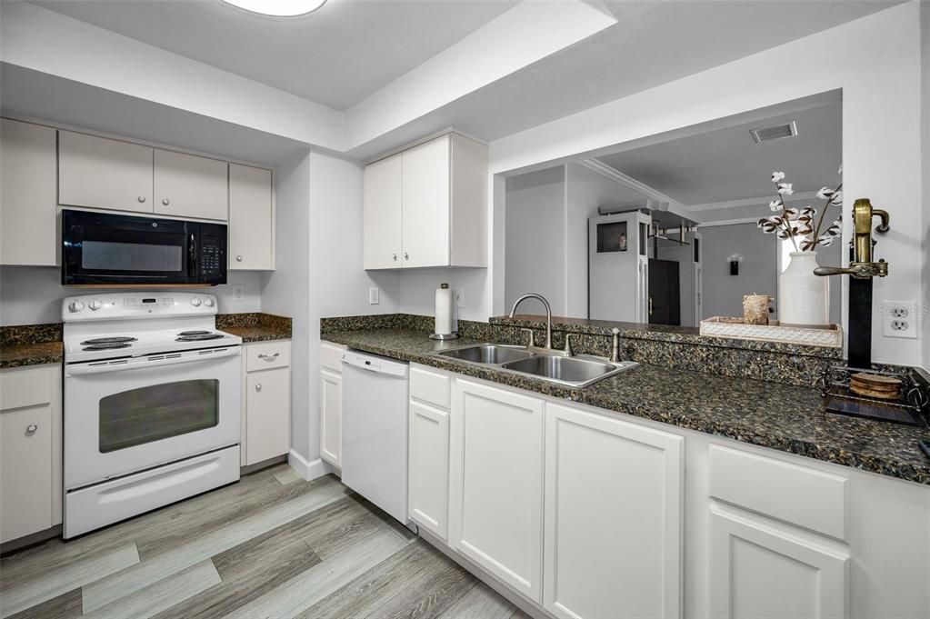 En Venta: $265,500 (2 camas, 2 baños, 1470 Pies cuadrados)