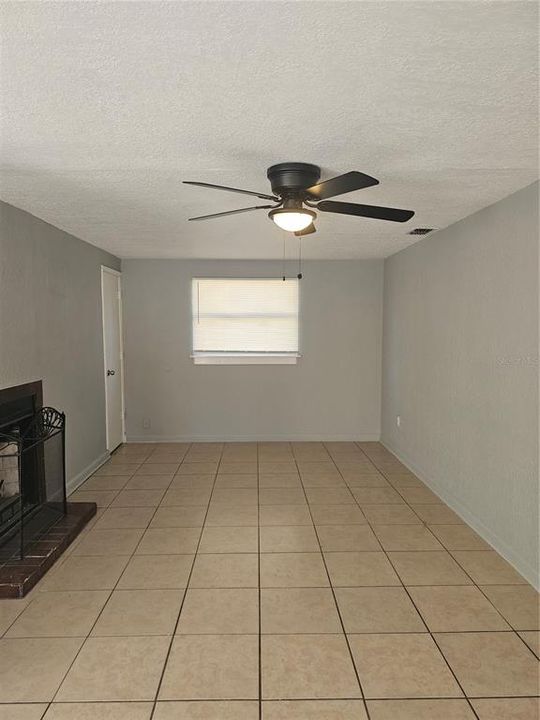 En Renta: $2,000 (3 camas, 2 baños, 1125 Pies cuadrados)