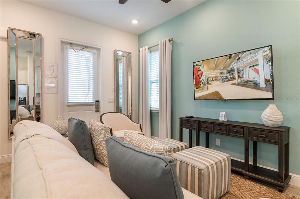 For Sale: $375,000 (2 beds, 2 baths, 1188 Square Feet)