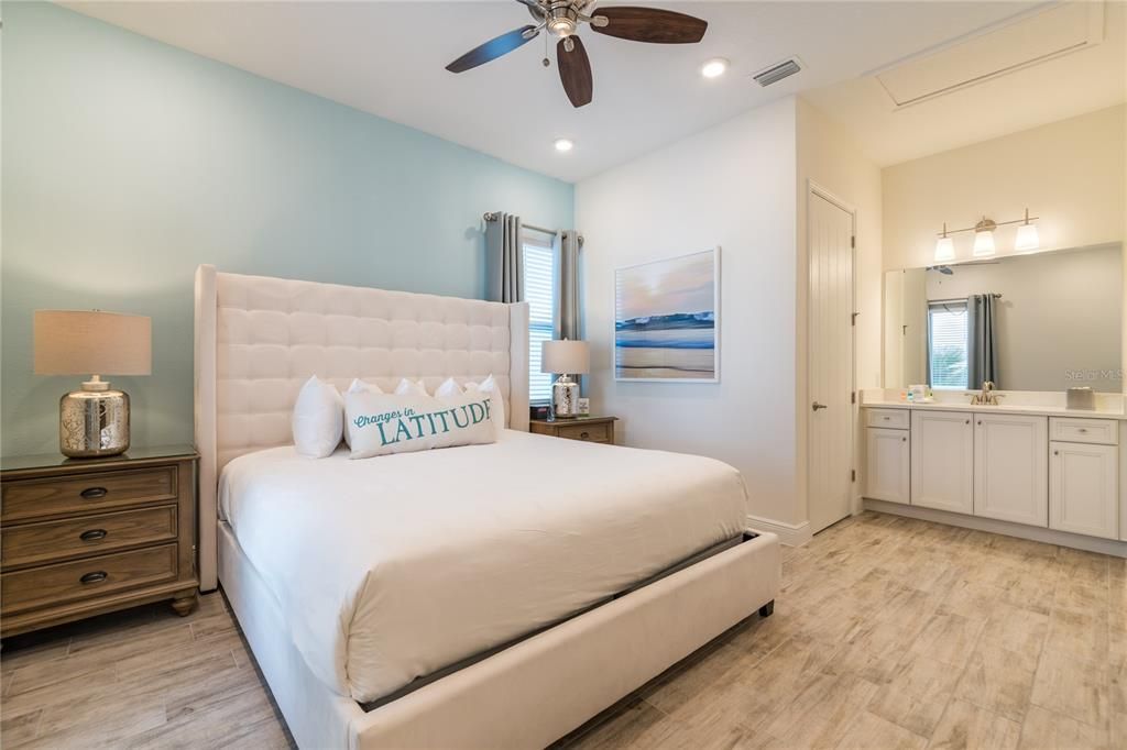 For Sale: $375,000 (2 beds, 2 baths, 1188 Square Feet)