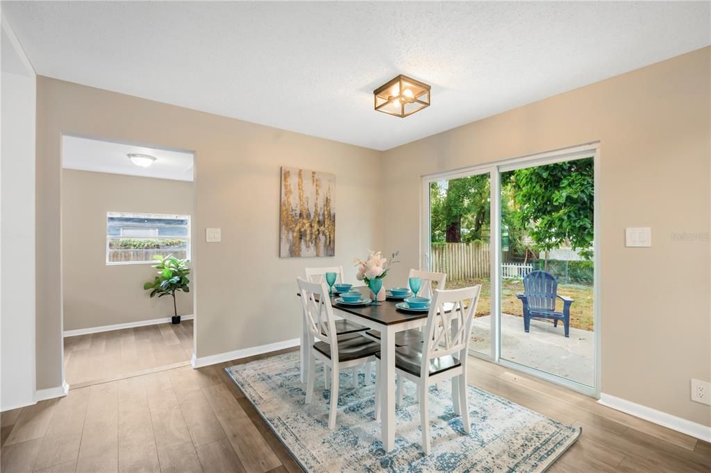 En Venta: $349,900 (4 camas, 2 baños, 1519 Pies cuadrados)