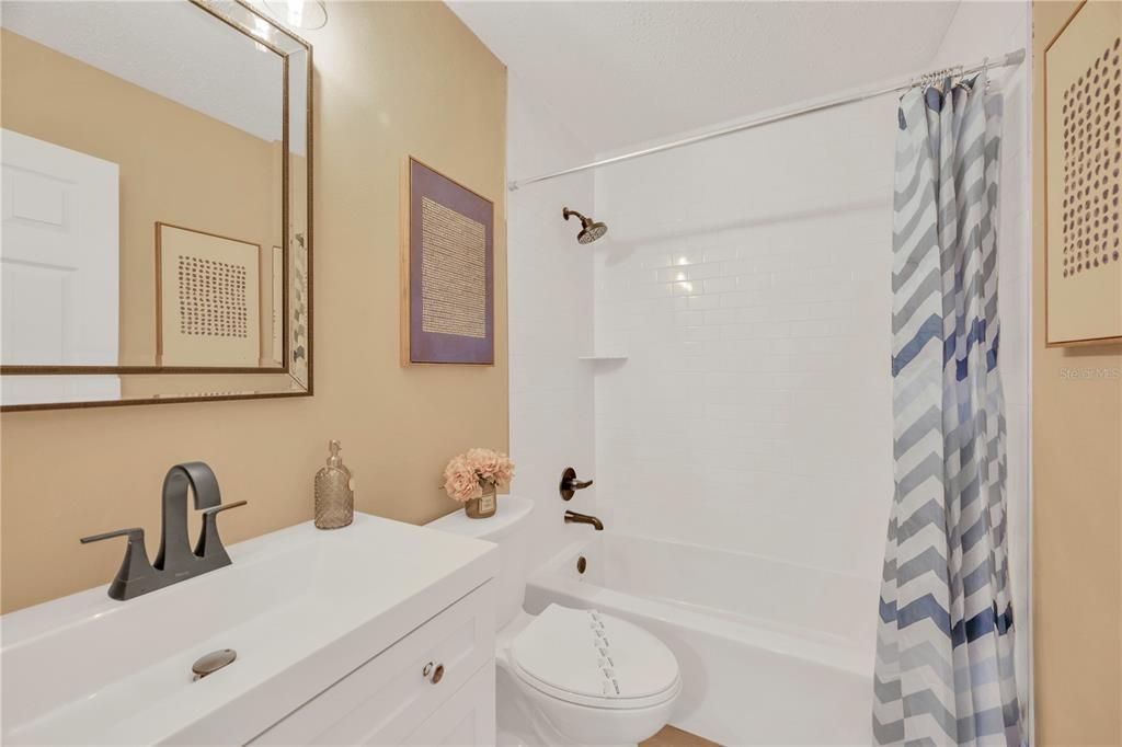 En Venta: $349,900 (4 camas, 2 baños, 1519 Pies cuadrados)