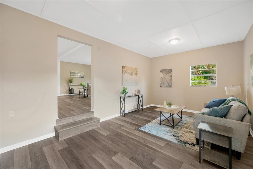 En Venta: $349,900 (4 camas, 2 baños, 1519 Pies cuadrados)