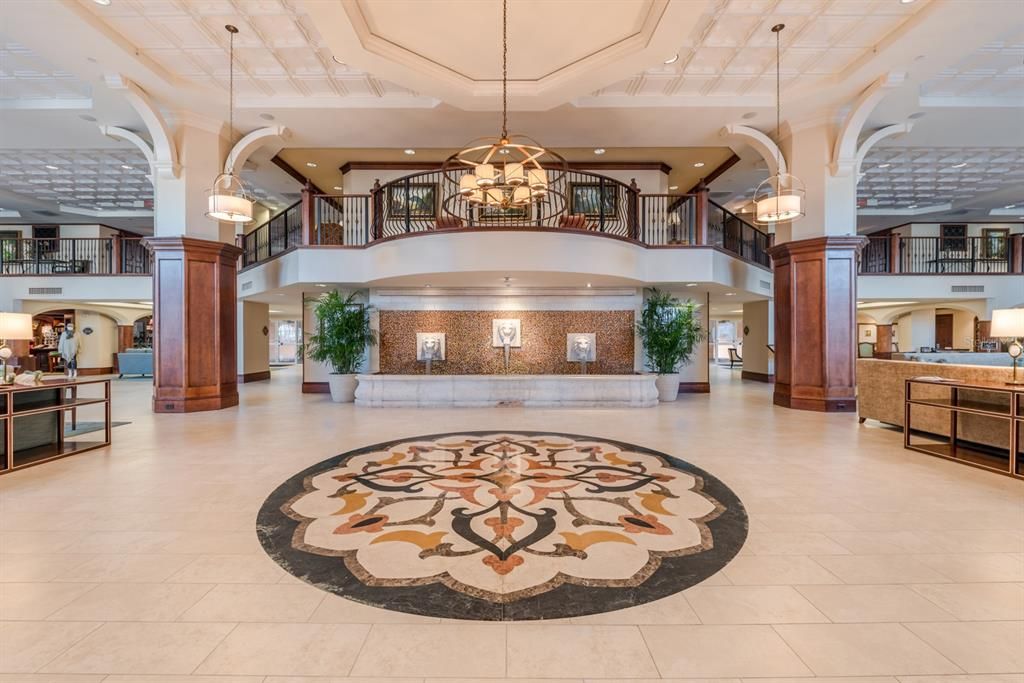 For Sale: $329,000 (1 beds, 1 baths, 678 Square Feet)