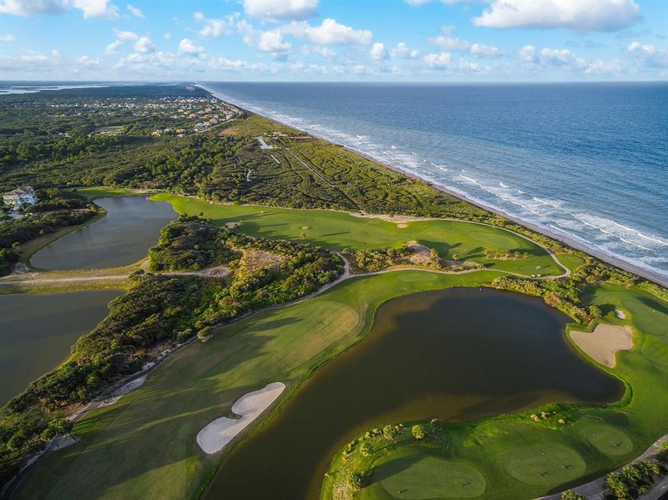 For Sale: $329,000 (1 beds, 1 baths, 678 Square Feet)