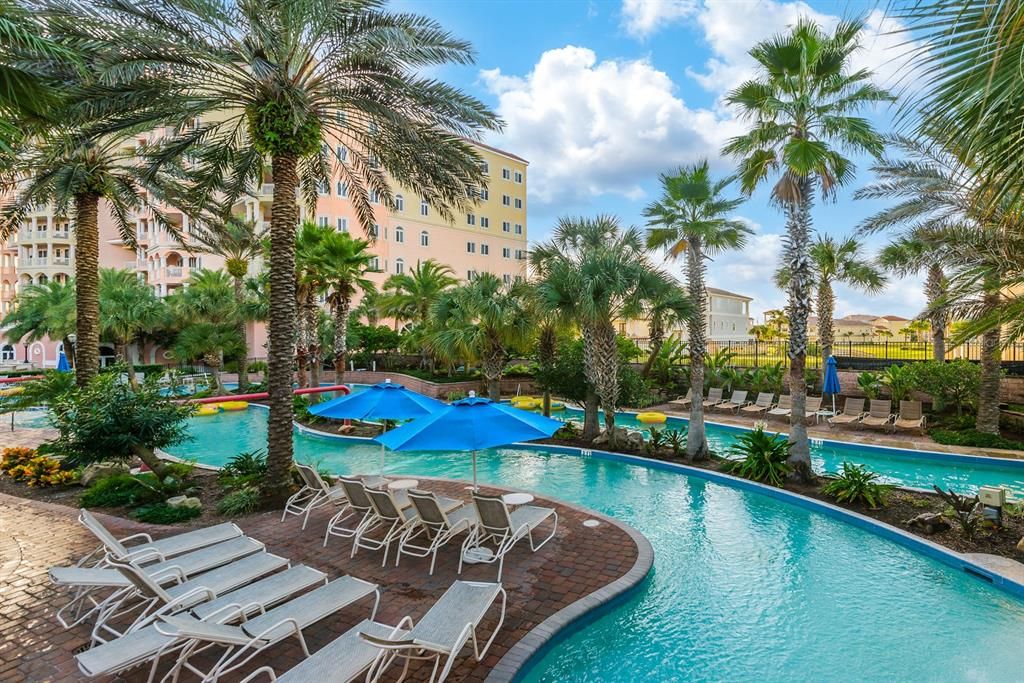 For Sale: $329,000 (1 beds, 1 baths, 678 Square Feet)