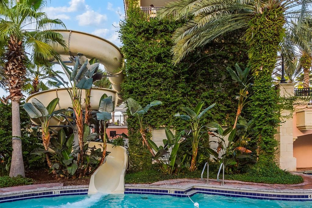 For Sale: $329,000 (1 beds, 1 baths, 678 Square Feet)