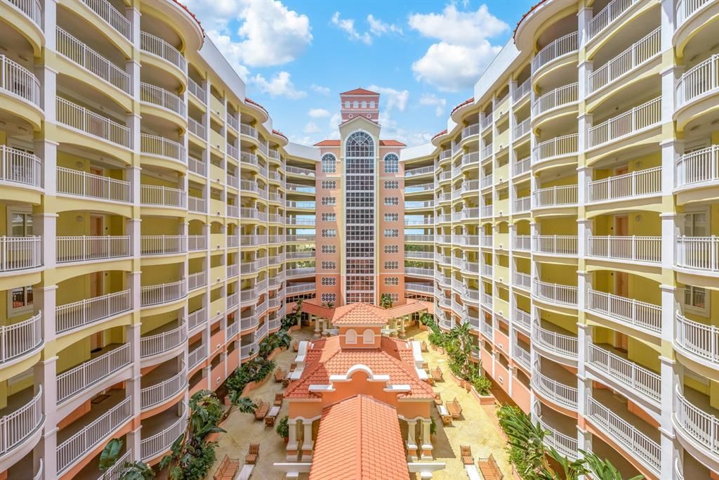 For Sale: $329,000 (1 beds, 1 baths, 678 Square Feet)