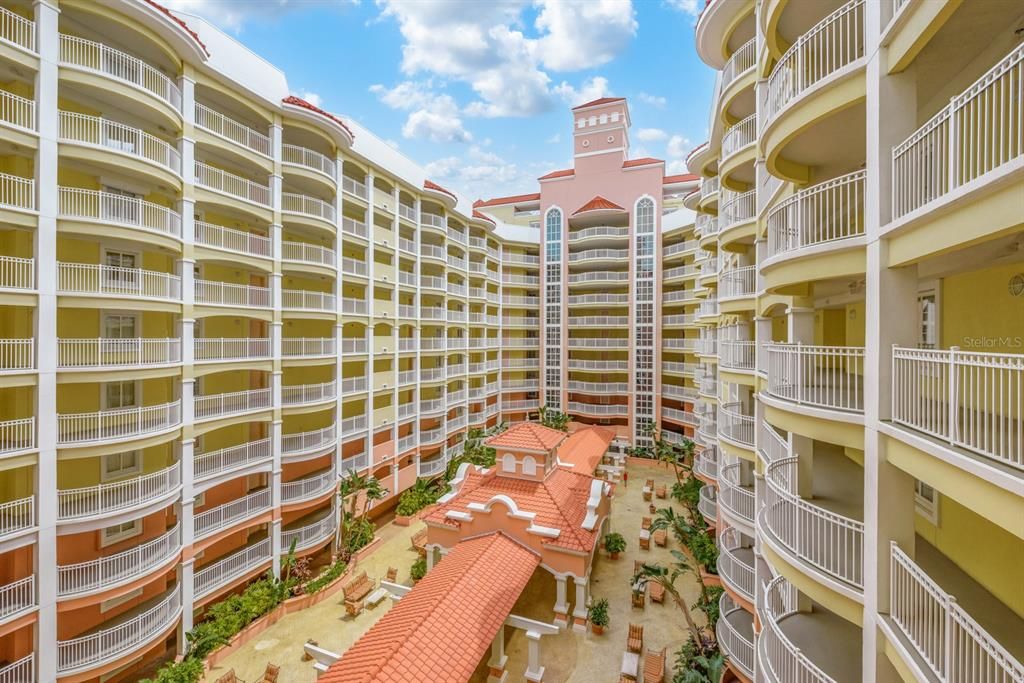 For Sale: $329,000 (1 beds, 1 baths, 678 Square Feet)