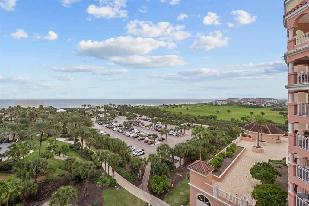 For Sale: $329,000 (1 beds, 1 baths, 678 Square Feet)