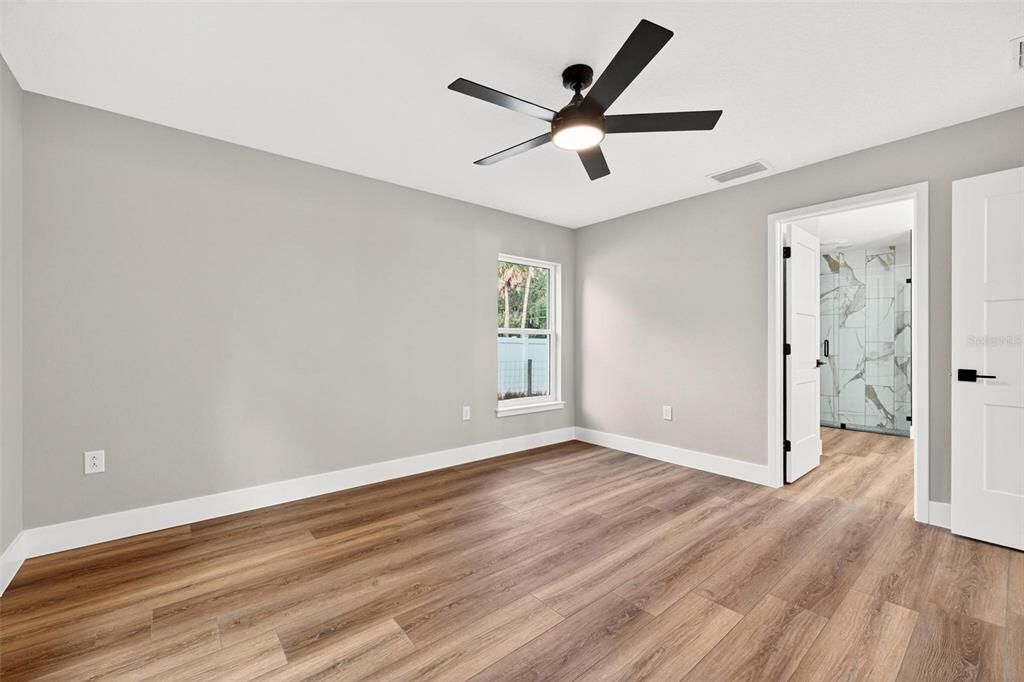 En Venta: $379,900 (4 camas, 2 baños, 1781 Pies cuadrados)