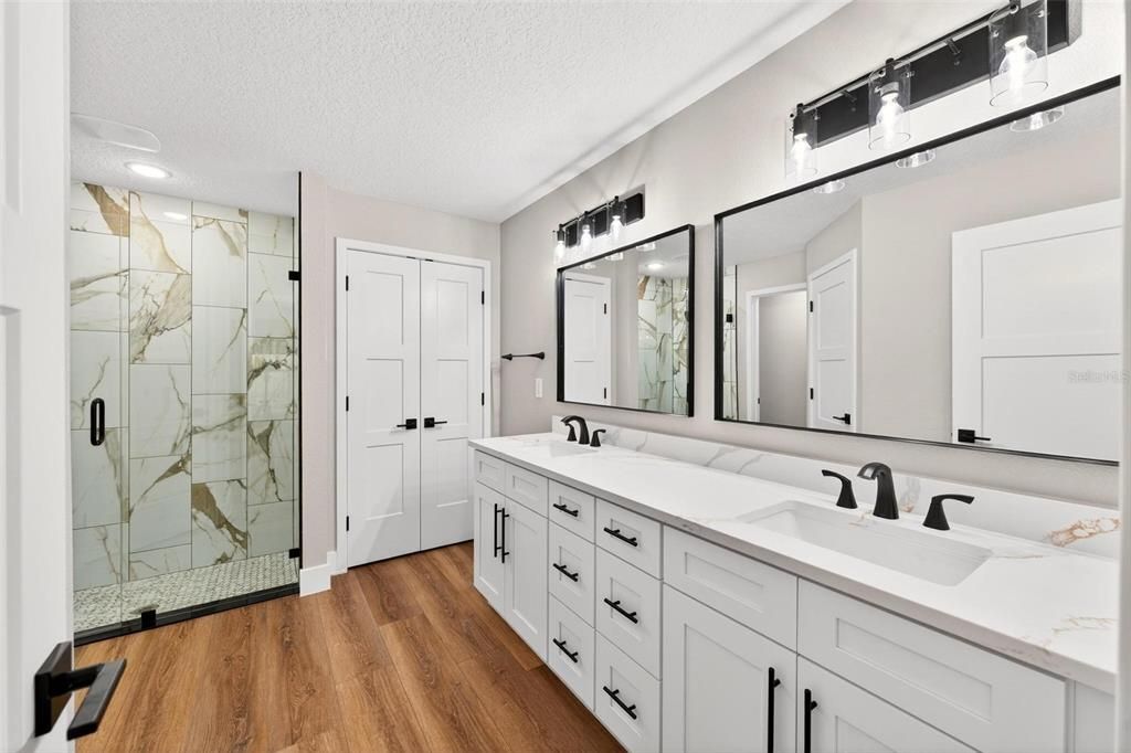 En Venta: $379,900 (4 camas, 2 baños, 1781 Pies cuadrados)