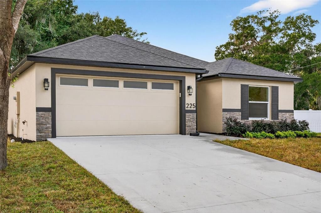 En Venta: $379,900 (4 camas, 2 baños, 1781 Pies cuadrados)