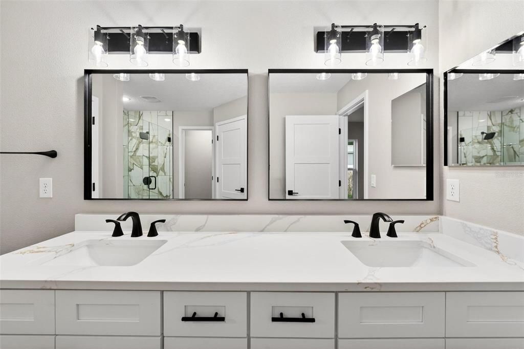 En Venta: $379,900 (4 camas, 2 baños, 1781 Pies cuadrados)