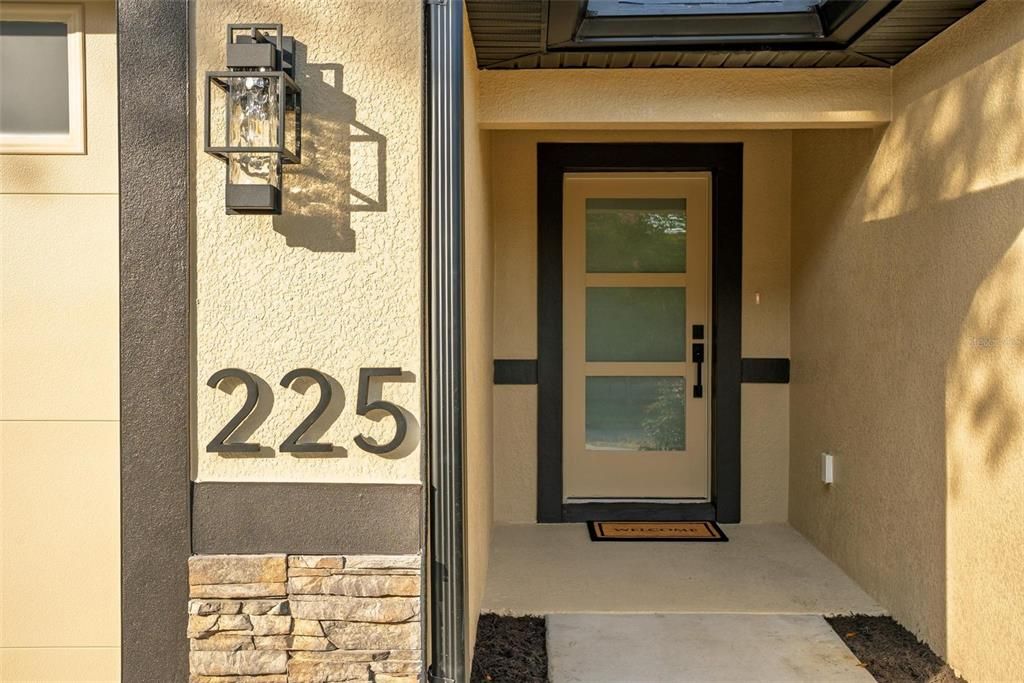 En Venta: $379,900 (4 camas, 2 baños, 1781 Pies cuadrados)