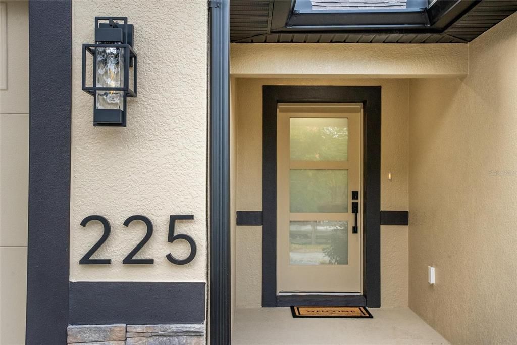 En Venta: $379,900 (4 camas, 2 baños, 1781 Pies cuadrados)