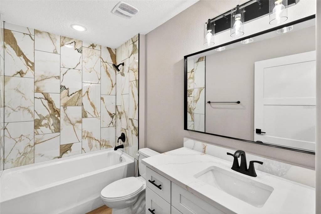 En Venta: $379,900 (4 camas, 2 baños, 1781 Pies cuadrados)