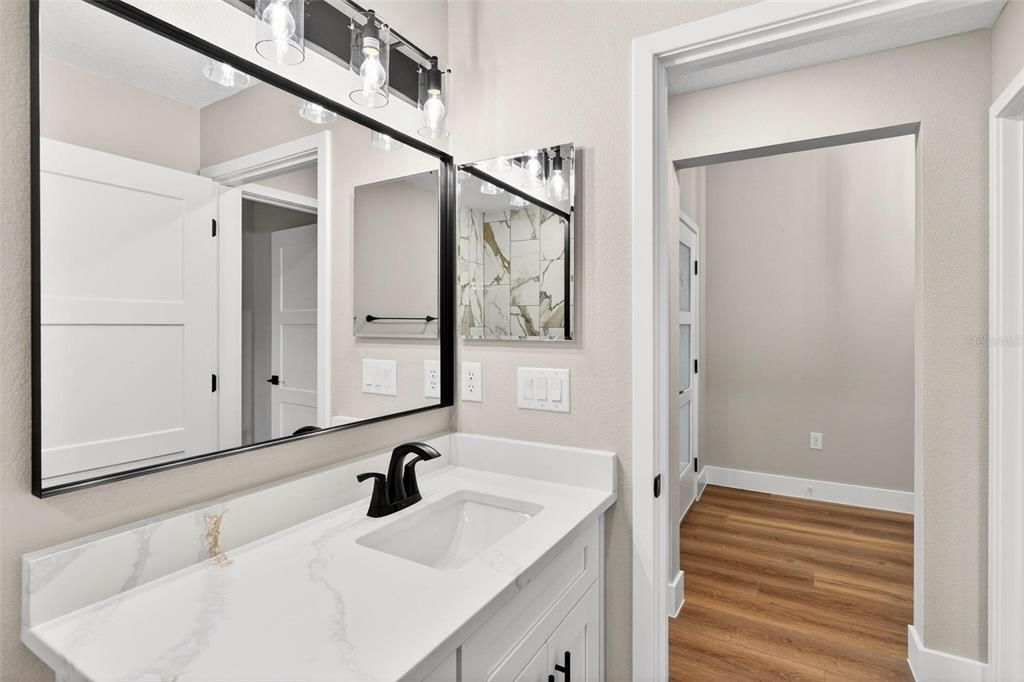 En Venta: $379,900 (4 camas, 2 baños, 1781 Pies cuadrados)