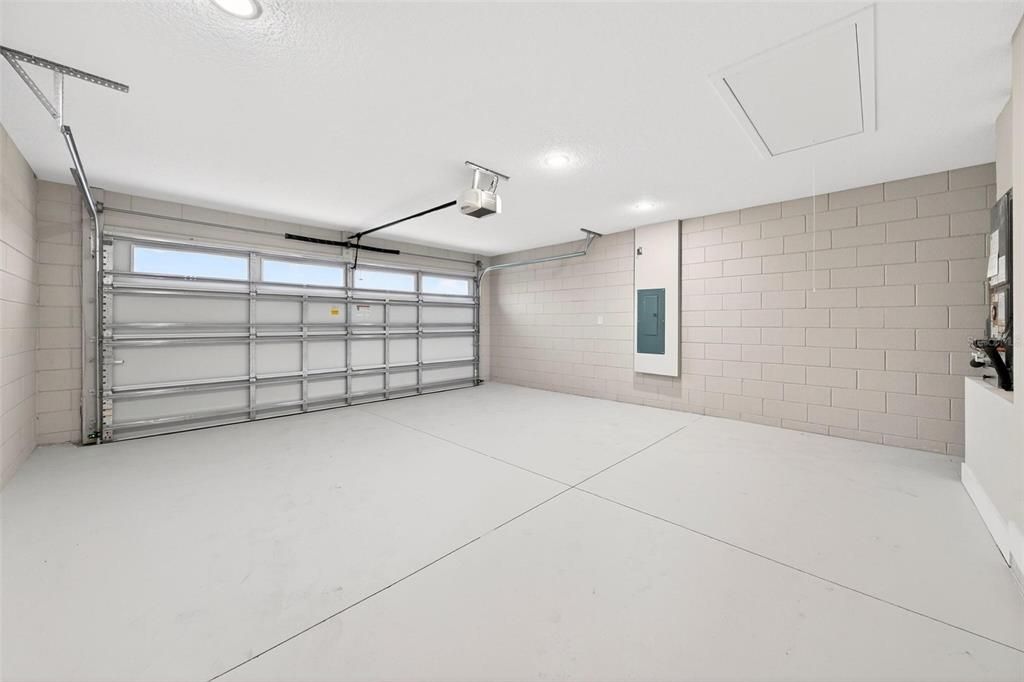 En Venta: $379,900 (4 camas, 2 baños, 1781 Pies cuadrados)