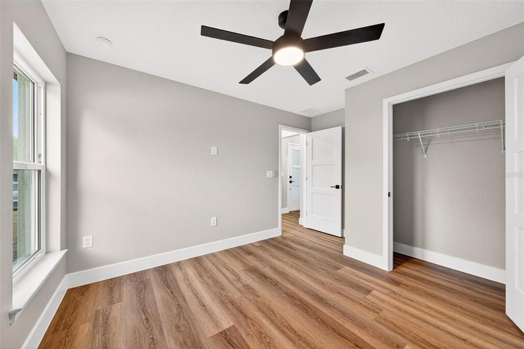 En Venta: $379,900 (4 camas, 2 baños, 1781 Pies cuadrados)