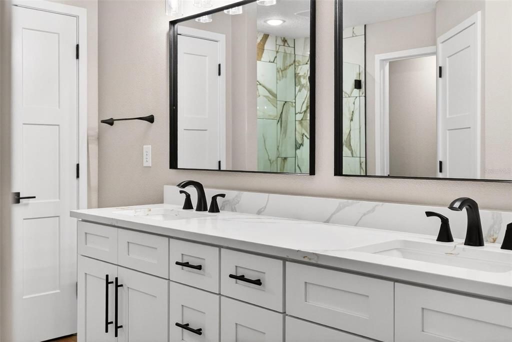 En Venta: $379,900 (4 camas, 2 baños, 1781 Pies cuadrados)