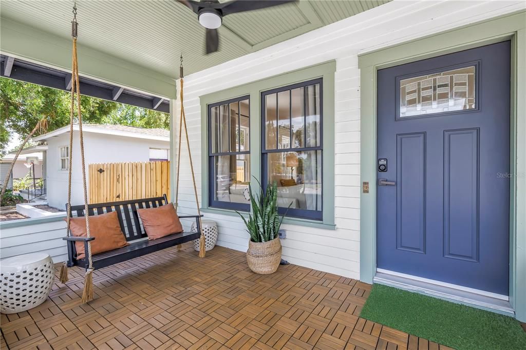 For Sale: $549,000 (3 beds, 2 baths, 1316 Square Feet)