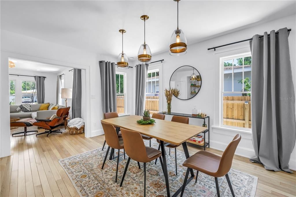 For Sale: $549,000 (3 beds, 2 baths, 1316 Square Feet)