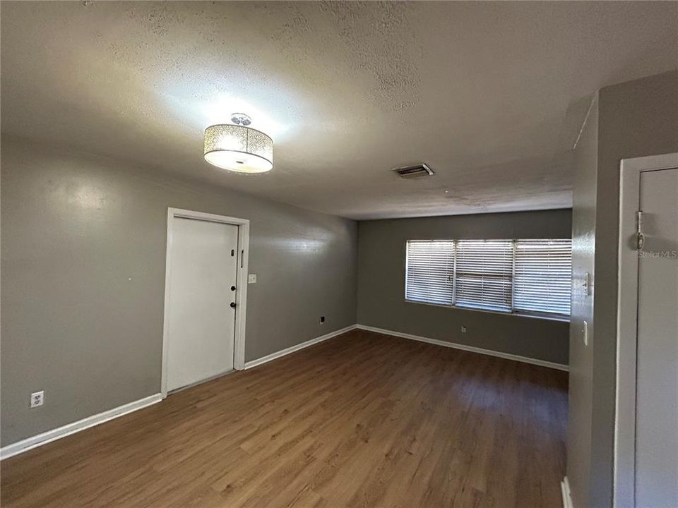 For Rent: $1,665 (3 beds, 2 baths, 1166 Square Feet)