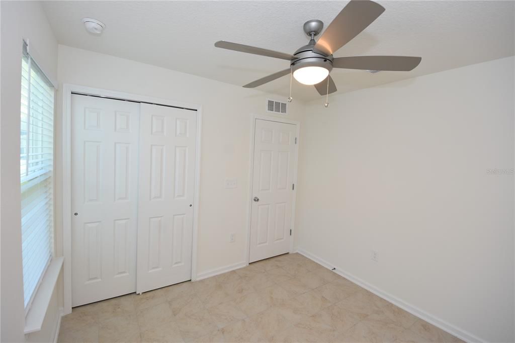 For Rent: $2,100 (4 beds, 2 baths, 1891 Square Feet)