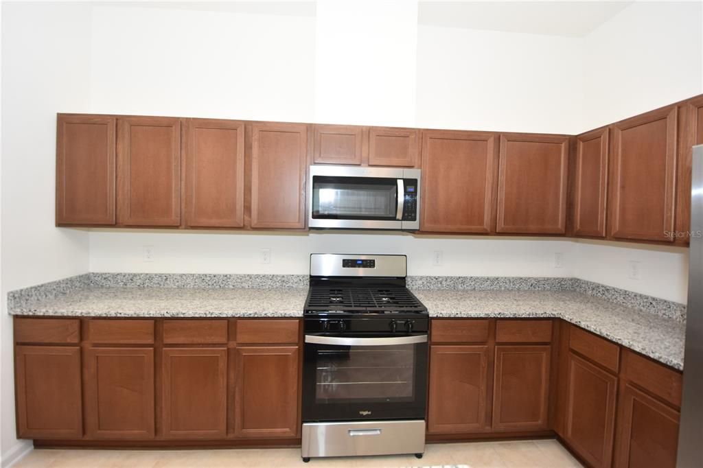 For Rent: $2,100 (4 beds, 2 baths, 1891 Square Feet)