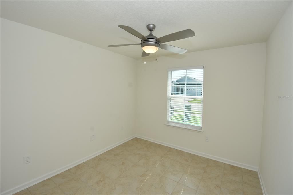 For Rent: $2,100 (4 beds, 2 baths, 1891 Square Feet)